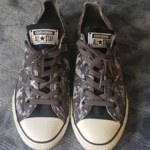 Camo converse low top